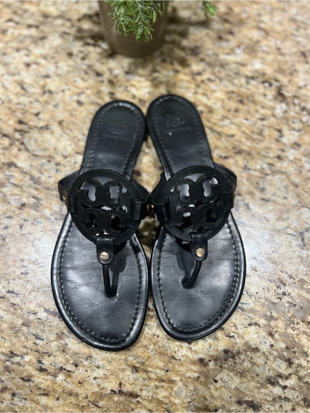 TORY BURCH Miller Black Leather Thong Sandal 8.5M